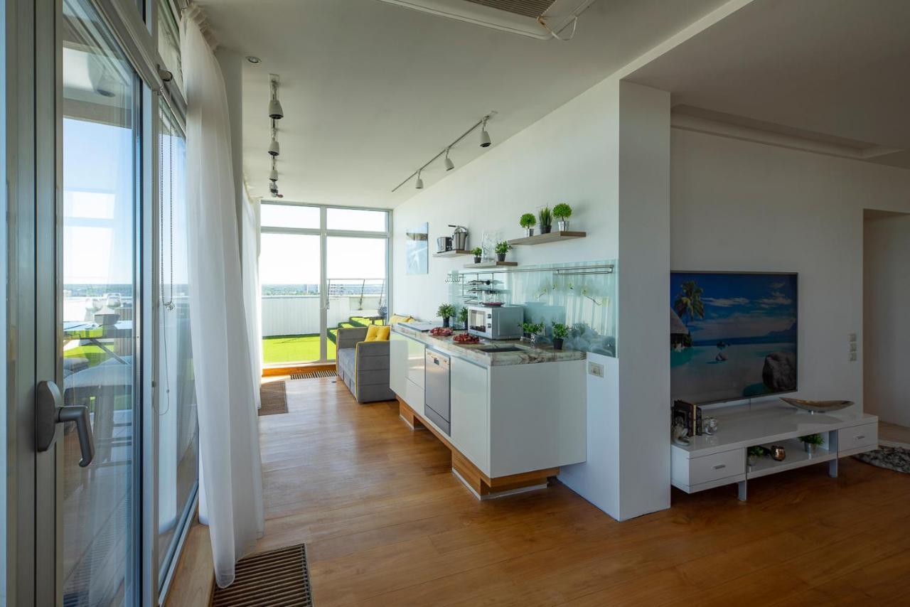 Skyhouse Riga Private Penthouse And Spa Экстерьер фото